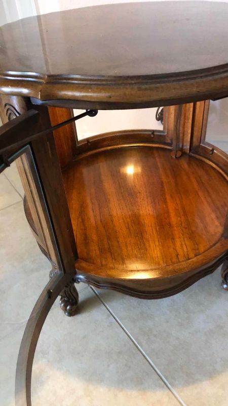 Photo 1 of GORDONS FURNITURE TRADITIONAL STYLE CIRCULAR CURIO SIDE TABLE 24" CIRCUMFERENCE H 22”