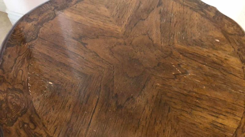 Photo 1 of GORDONS FURNITURE TRADITIONAL STYLE CIRCULAR CURIO SIDE TABLE 24" CIRCUMFERENCE H 22”