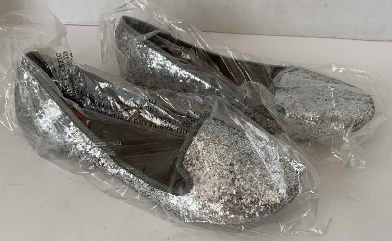 Photo 1 of KHOMBU MORGAN SHOES SIZE 8M & ROCKET DOG SHOES SIZE 9M