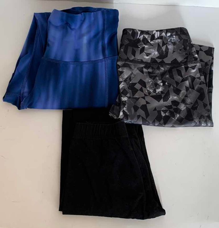 Photo 1 of ATHLETIC PANTS SIZE XS-M AND HANES SOCKS