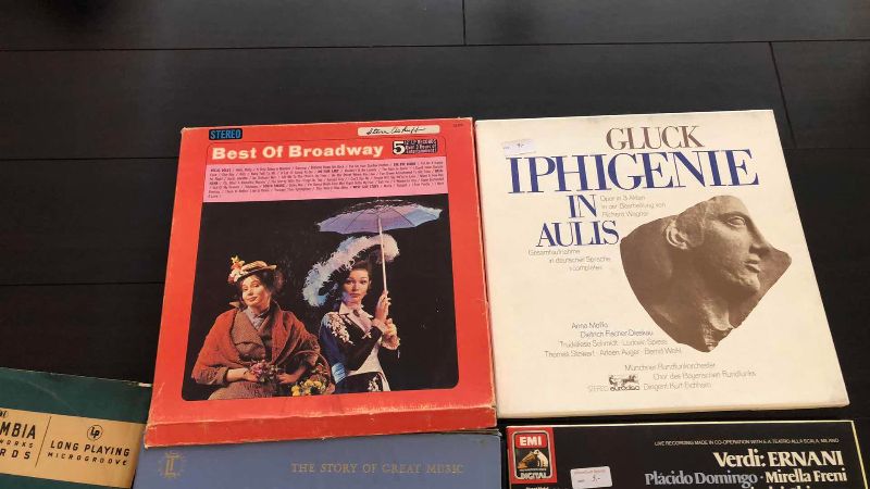 Photo 1 of CLASSICAL RECORD ALBUMS