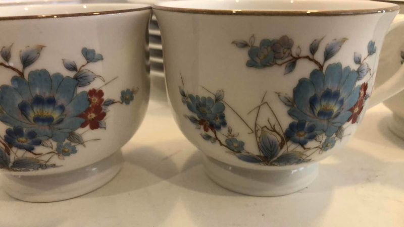 Photo 1 of 6 VINTAGE NORITAKE VERSATONE BLEUFLEUR SAUCERS AND 9 CUPS