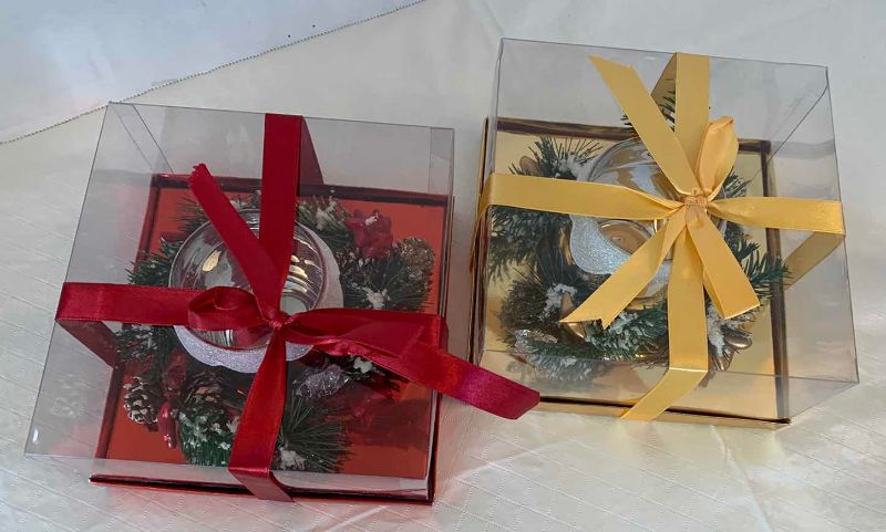 Photo 1 of CHRISTMAS DECOR