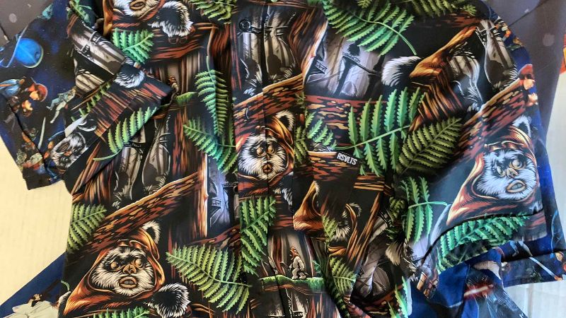 Photo 1 of 5 STAR WARS SHIRTS SIZE S