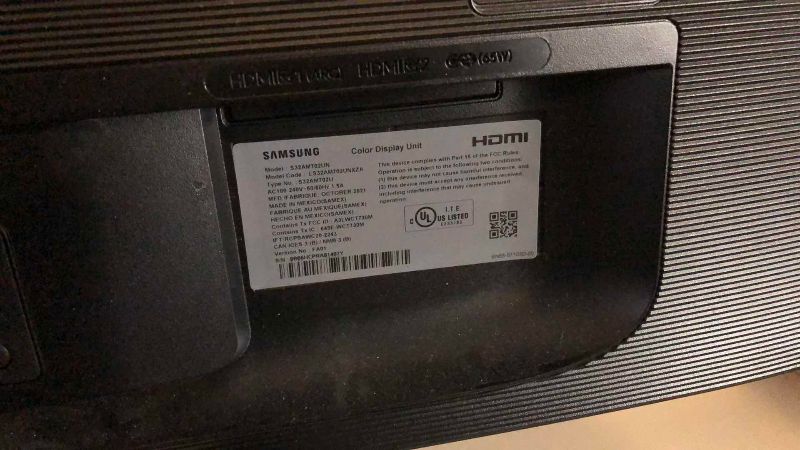 Photo 1 of SAMSUNG 32" SMART MONITOR M70F COLOR DISPLAY UNIT MODEL S32AM702UN