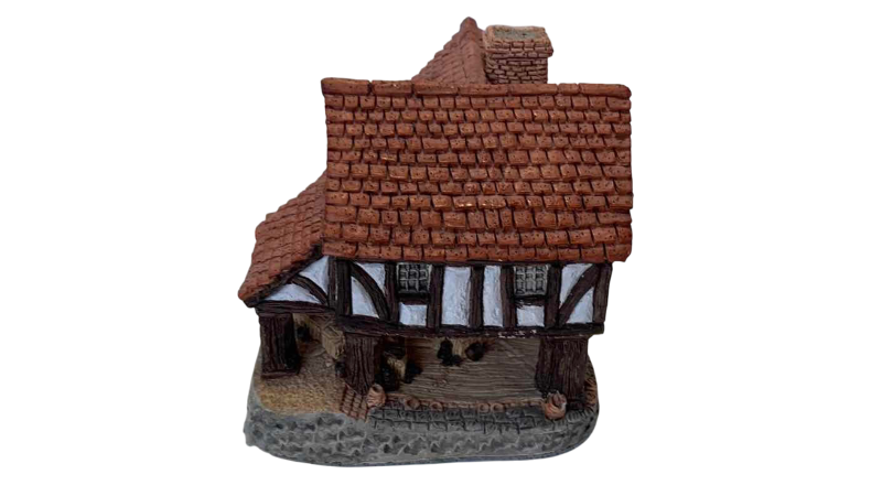 Photo 1 of LITTLE MARKET COTTAGE FIGURINE, DAVID WINTER