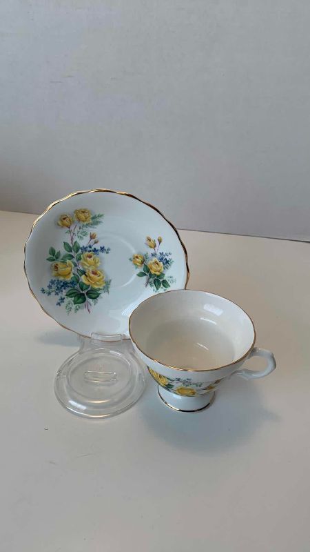 Photo 1 of ROSINA TEACUP SET MADE IN ENGLAND BONE CHINA