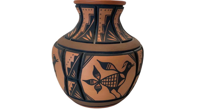 Photo 1 of ESTATE, SANTO DOMINGO HANDMADE PUEBLO POTTERY PIECE BY THOMAS TENORIO 8””