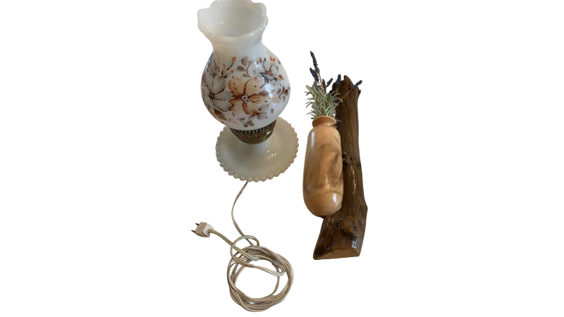 Photo 1 of ELECTRIC HURRICANE LAMP AND WALL DECOR