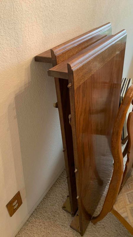 Photo 1 of THOMASVILLE, TRADITIONAL DINING, SET, SOLID OAK TABLE, QUEEN AND STYLE LEGS INCLUDE LEAVES AND PAD