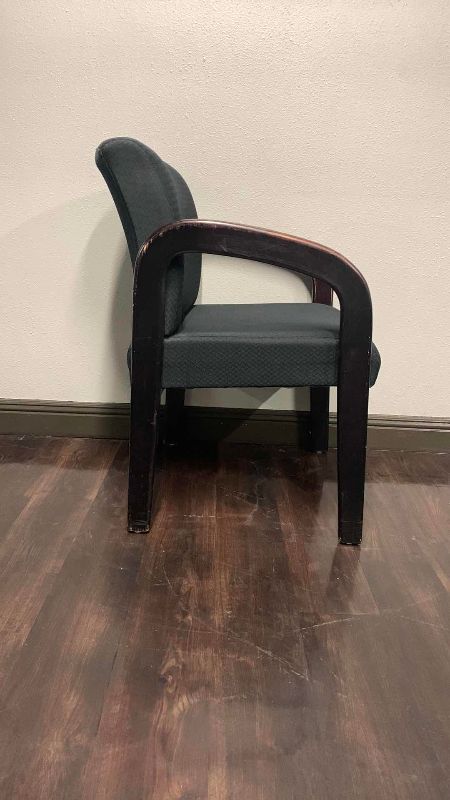 Photo 1 of LOUNGE OFFICE CHAIR