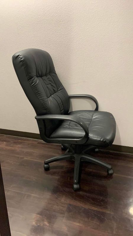 Photo 1 of AS IS OFFICE CHAIR