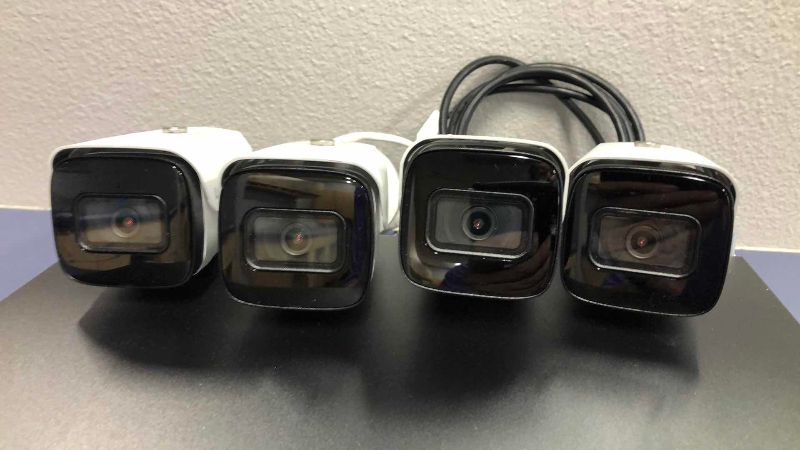 Photo 1 of LOREX 4K ULTRA HD 16 CHANNEL WIRED NVR SYSTEM MODEL N883A6B-Z WITH FOUR 4K SMART IP FIXED BULLET CAMERAS MODEL LNB9252-C