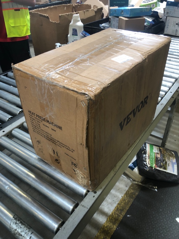 Photo 1 of VEVOR Heat Press, 5 in 1 Heat Press Machine Machine 12x15, Clamshell Sublimation Transfer Printer Fast Heat-up, Digital Precise Temperature Control, Vinyl Heat Press for T-Shirt Plate Mug Cup, 900W
