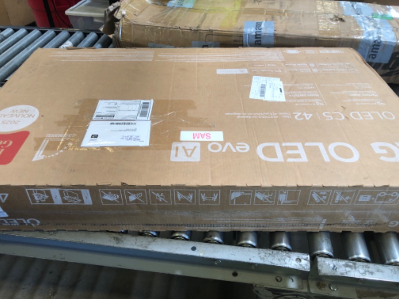 Photo 1 of LG 42-Inch Class OLED evo AI 4K C5 Series Smart TV w/Dolby Atmos, Dolby Vision, HDR10, AI Super Upscaling 4K, Filmmaker Mode, Wow Orchestra, Alexa Built-in (OLED42C5PUA, 2025)