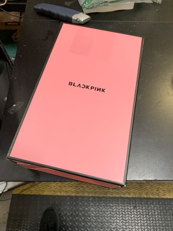 Photo 1 of KPOPINTOUCH Blackpink Official Fan Light Stick Version 2 Cheering Lightstick for K-Pop Idol Concert Lightup Lighting Party Supplies