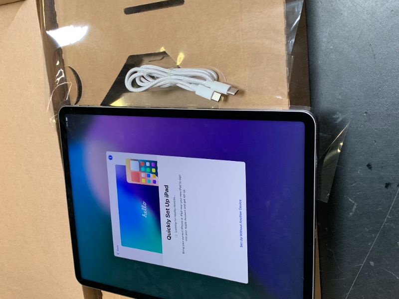 Photo 1 of Apple 2021 12.9-inch iPad Pro (Wi?Fi, 1TB) - Space Gray (Renewed)
