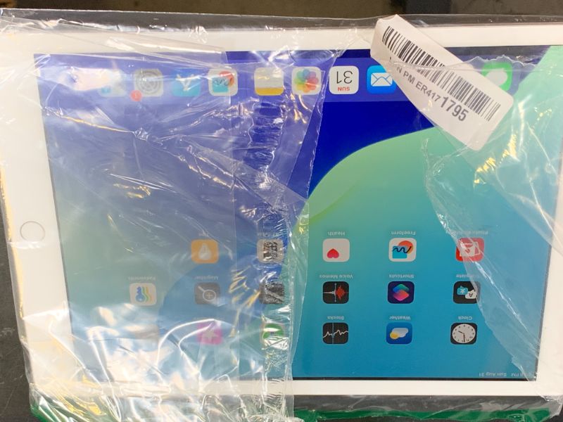 Photo 1 of Apple 2020 iPad 10.2-inch, WiFi, 32GB - Silver (Renewed Premium)