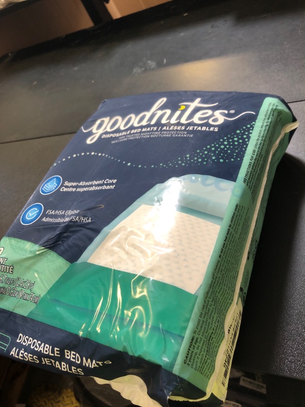 Photo 1 of Kimberly-Clark 32519 Goodnites Bed Mat (Pack of 36)