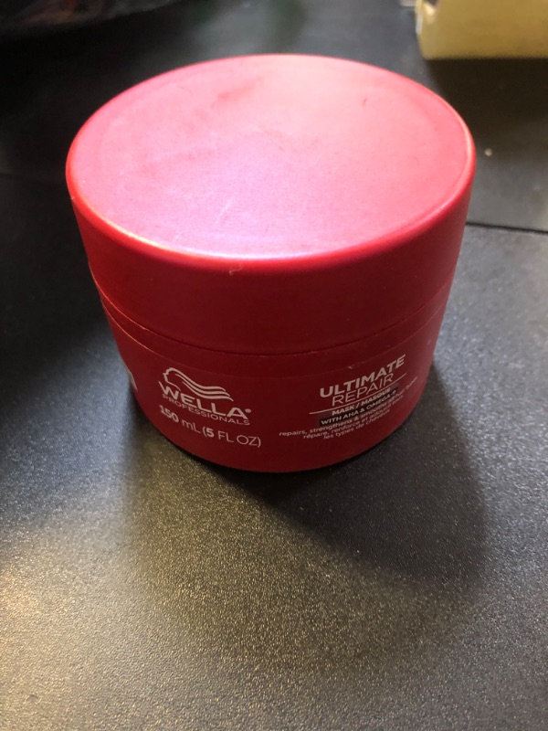 Photo 1 of Wella Professionals ULTIMATE REPAIR Mask for Damage Hair | Deeply Nourishing | Strengthens & Smooths | 5 Fl Oz - Packaging May Vary