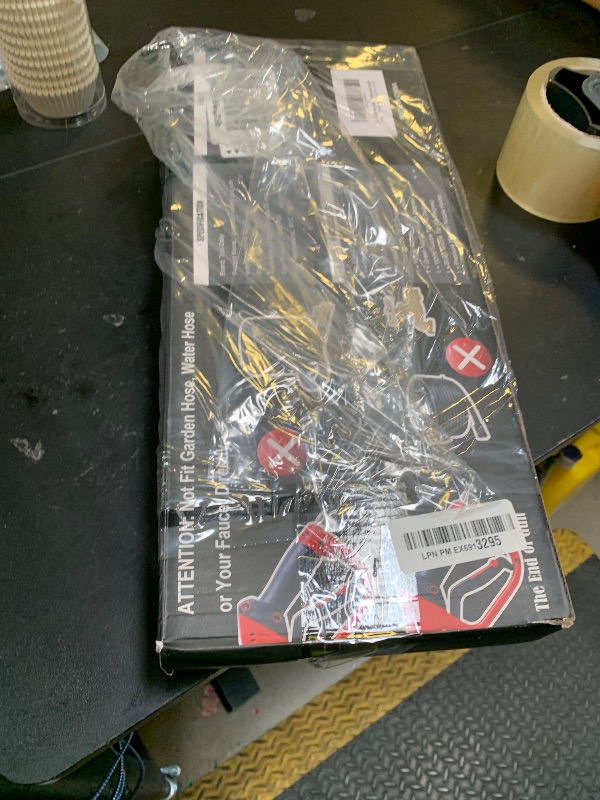 Photo 1 of Tool Daily Deluxe Pressure Washer Gun, with Replacement Wand Extension, 5 Nozzle Tips, M22 Fitting, 40 Inch, 5000 PSI