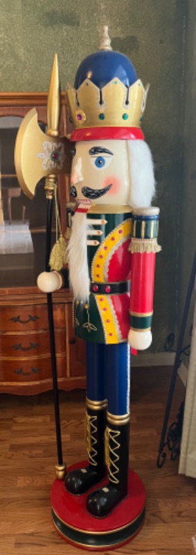 Photo 1 of FRONTGATE 6’ LIFE SIZE NUTCRACKER