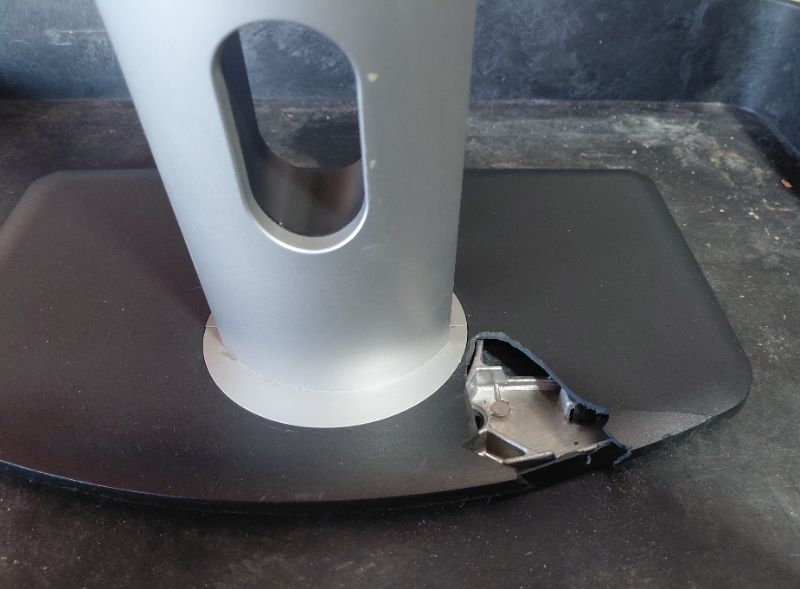 Photo 1 of DELL U2312HMT 23-INCH LED MONITOR (CRACKED BASE)