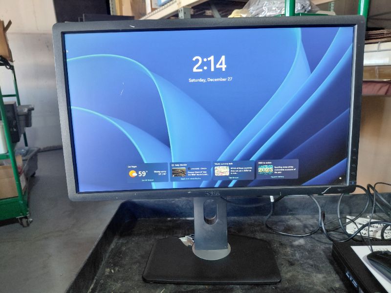 Photo 1 of DELL U2312HMT 23-INCH LED MONITOR (CRACKED BASE)