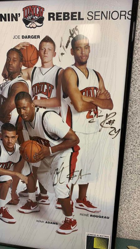 Photo 1 of 2008-2009 UNLV BASKETBALL SIGNED TEAM PHOTO 11” X 17”