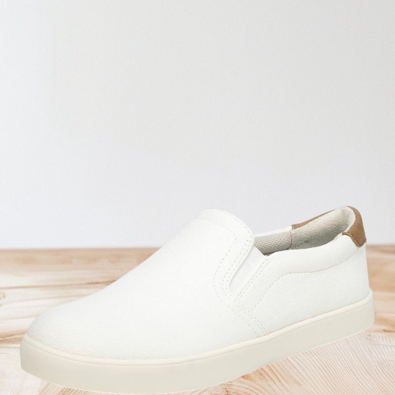 Photo 1 of SIZE 11-"DR. SCHOLL'S" WOMEN'S MADISON SNEAKER, WHITE SHOES.