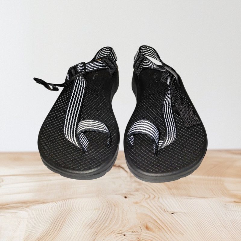 Photo 1 of CHACO WOMEN'S OUTDOOR SANDAL, BAR B&W, NOIR, SHOES, SIZE 5