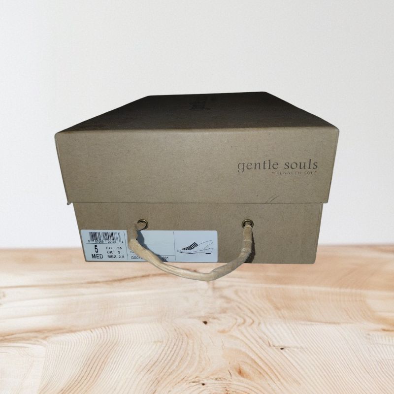 Photo 1 of GENTLE SOULS BY KENNETH COLE WOMEN'S LEE WEDGE, SHOES, SIZE 5