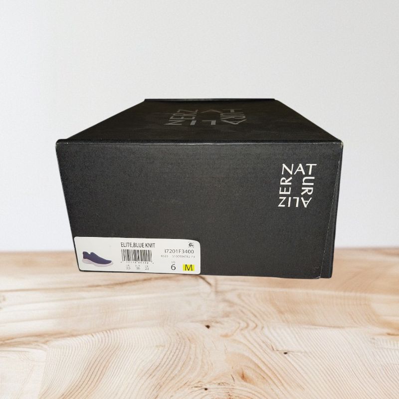 Photo 1 of SIZE-6-WOMENS "NATURALIZER" ELITE BLUE KNIT SLIP ON SNEAKERS, SHOES.