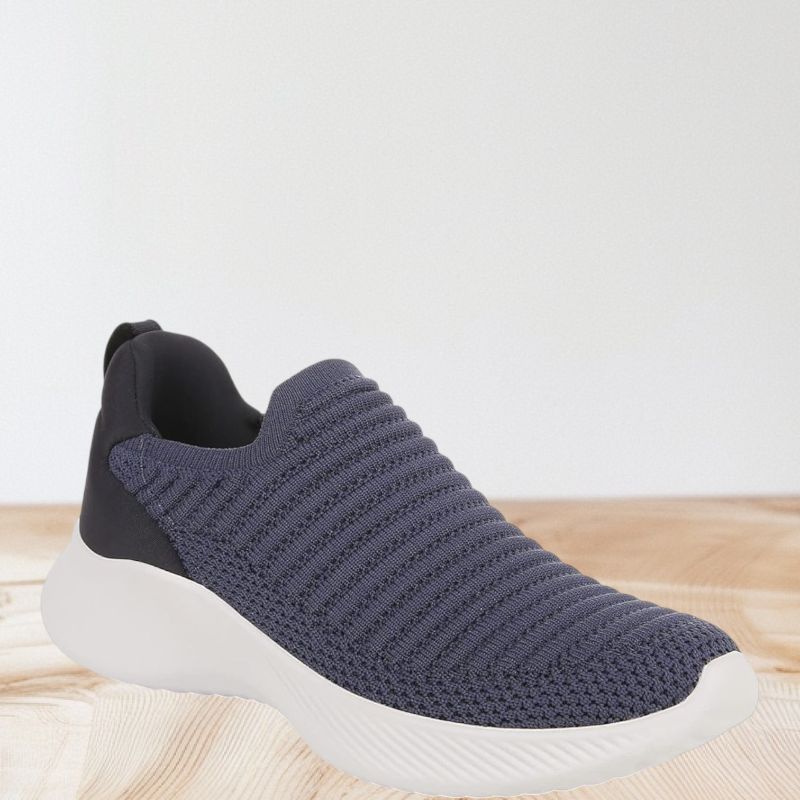 Photo 1 of SIZE-6-WOMENS "NATURALIZER" ELITE BLUE KNIT SLIP ON SNEAKERS, SHOES.