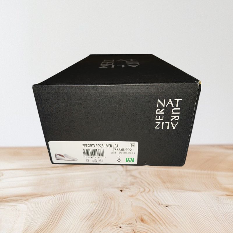 Photo 1 of NATURALIZER WOMEN'S EFFORTLESS SLIP-ON LOAFERS SILVER, SHOES, SIZE 8