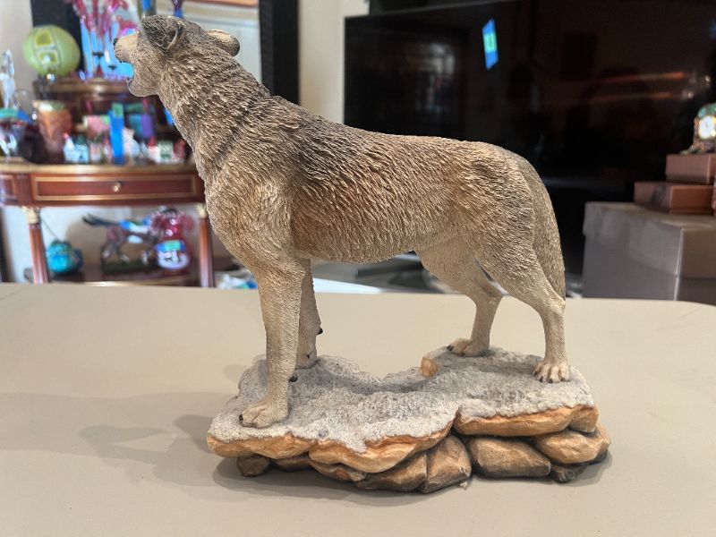 Photo 1 of CREART RESIN WOLF ON SNOWY ROCKS ARTWORK 165/1500 9”H X 12”W