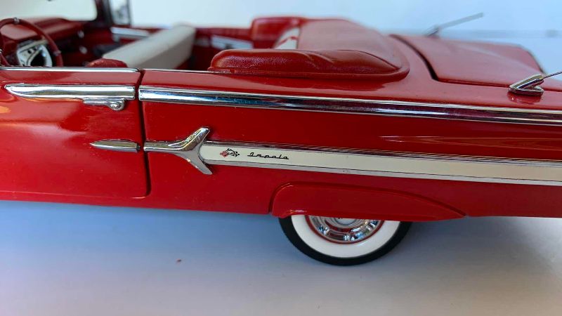 Photo 1 of 1960 CHEVROLET IMPALA CONVERTIBLE BY FRANKLIN MINT 1:18 SCALE 9”