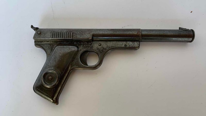 Photo 1 of ANTIQUE DAISY TARGET BB PISTOL.118 CALIBER