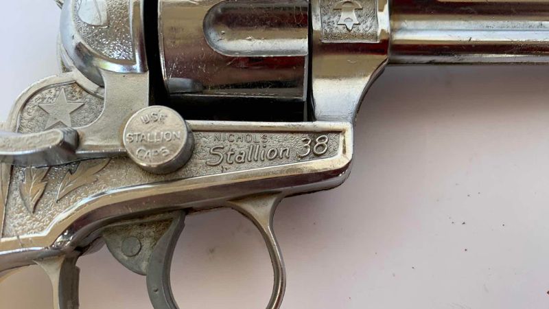 Photo 3 of VINTAGE NICHOLS STALLION 38 CAP PISTOL