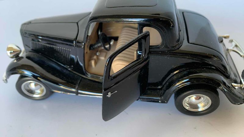 Photo 1 of 1934 FORD COUPE 1:24 SCALE 7.5”