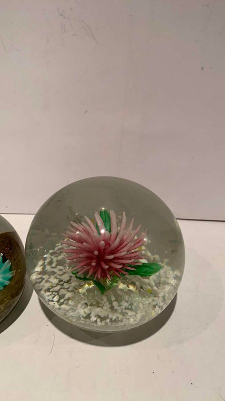 Photo 1 of 2 GLASS FLOWER INSPIRED PAPER WEIGHT 3”