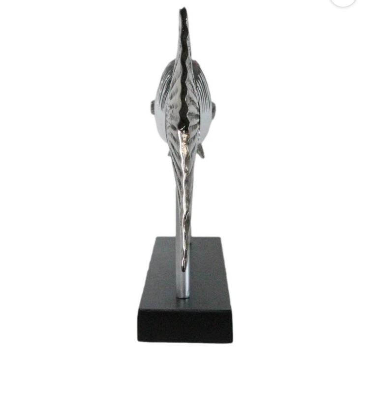 Photo 1 of MARINE FAUX TAXIDERMY SILVER TONE LARGE BARRACUDA FISH SCULPTURE ON POLE STAND L38"
