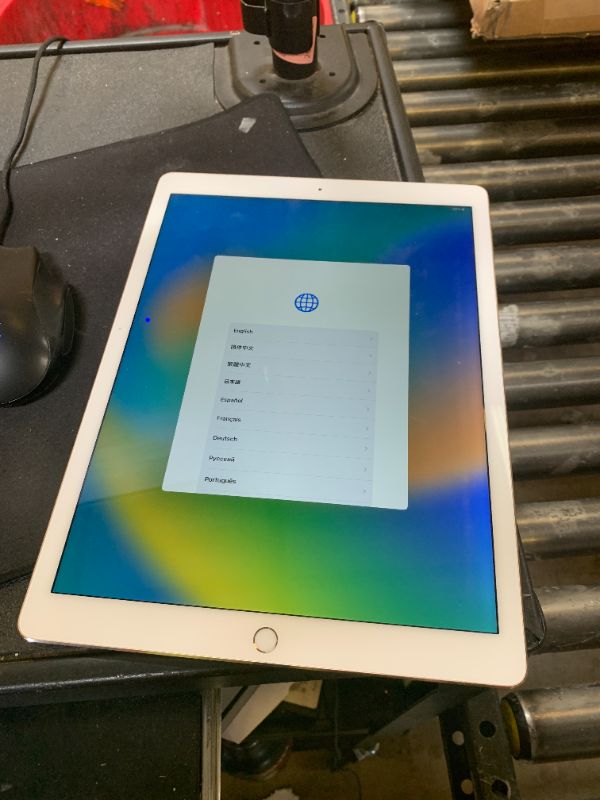 Photo 1 of Apple iPad Pro (128GB, Wi-Fi, Silver) 12.9in Tablet (Renewed)
