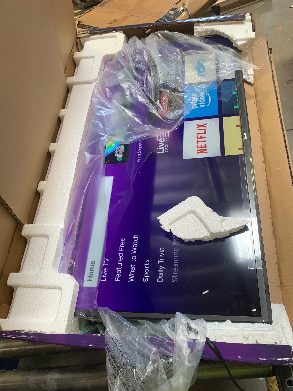 Photo 1 of Roku Smart TV 2025 – 40-Inch Select Series, 1080p Full HD TV – RokuTV with Voice Remote – Flat Screen LED Television with Wi-Fi for Streaming Live Local News, Sports, Family Entertainment