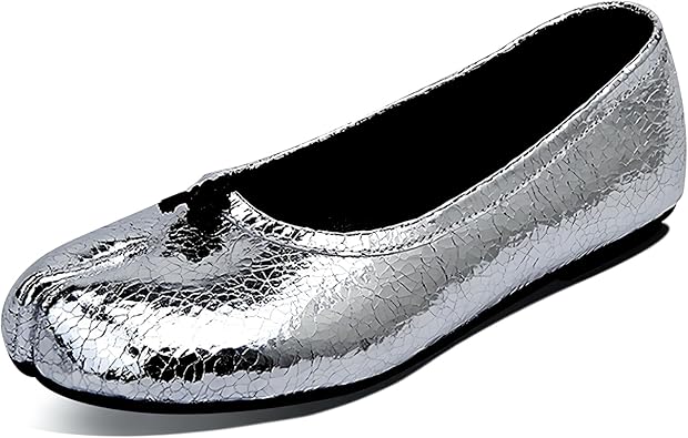 Photo 1 of Tabi Ballet Flats for Women Split Toe Wide Flats for Women Comfort Light Weight Japanese Shoes
sz 8.5