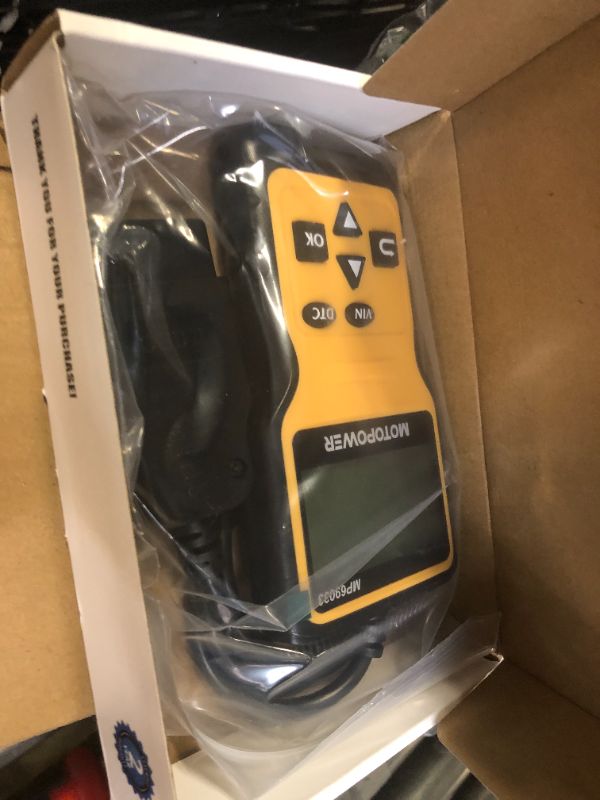 Photo 1 of MOTOPOWER MP69033 Car OBD2 Scanner Code Reader Engine Fault Scanner CAN Diagnostic Scan Tool for All OBD II Protocol Cars Since 1996, Yellow