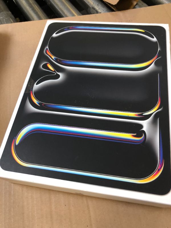 Photo 1 of Locked----Apple iPad Pro 13-Inch (M4): Built for Apple Intelligence, Ultra Retina XDR Display, 256GB, 12MP Front/Back Camera, LiDAR Scanner, Wi-Fi 6E, Face ID, All-Day Battery Life — Silver