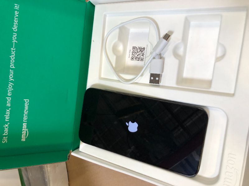 Photo 1 of Apple iPhone 15 Pro Max, 256GB, Black Titanium - Unlocked (Renewed Premium)