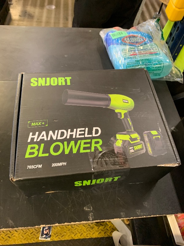 Photo 1 of Leaf Blower Cordless with Battery and Charger,500,000 RPM,Extended Nozzle,Lightweight Handheld Design,Blower for Patio Cleaning,car Blowing Water(Apple Green)