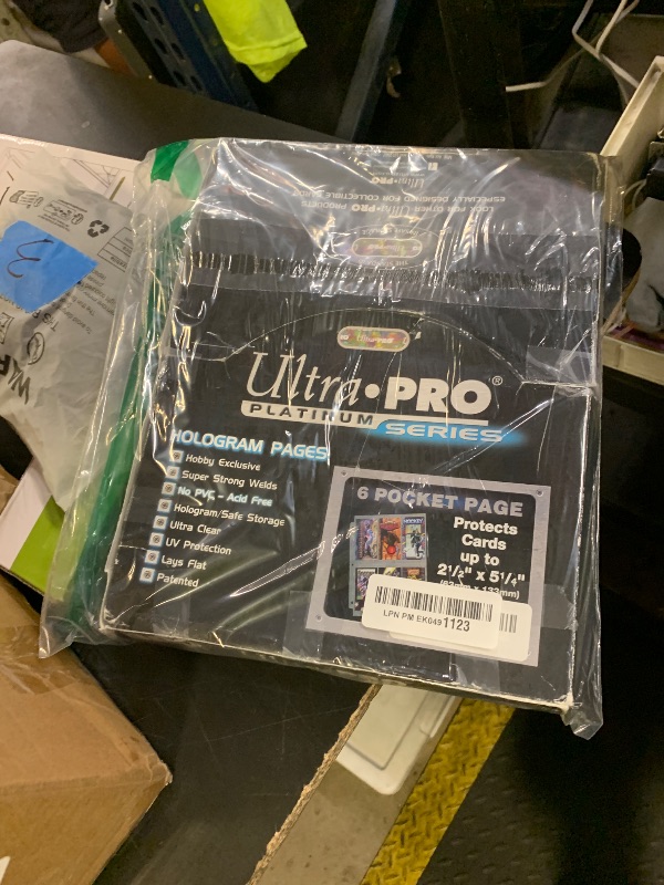 Photo 1 of Ultra Pro 6-Pocket Platinum Page with 2-1/2" X 5-1/4" Pockets 100 ct.